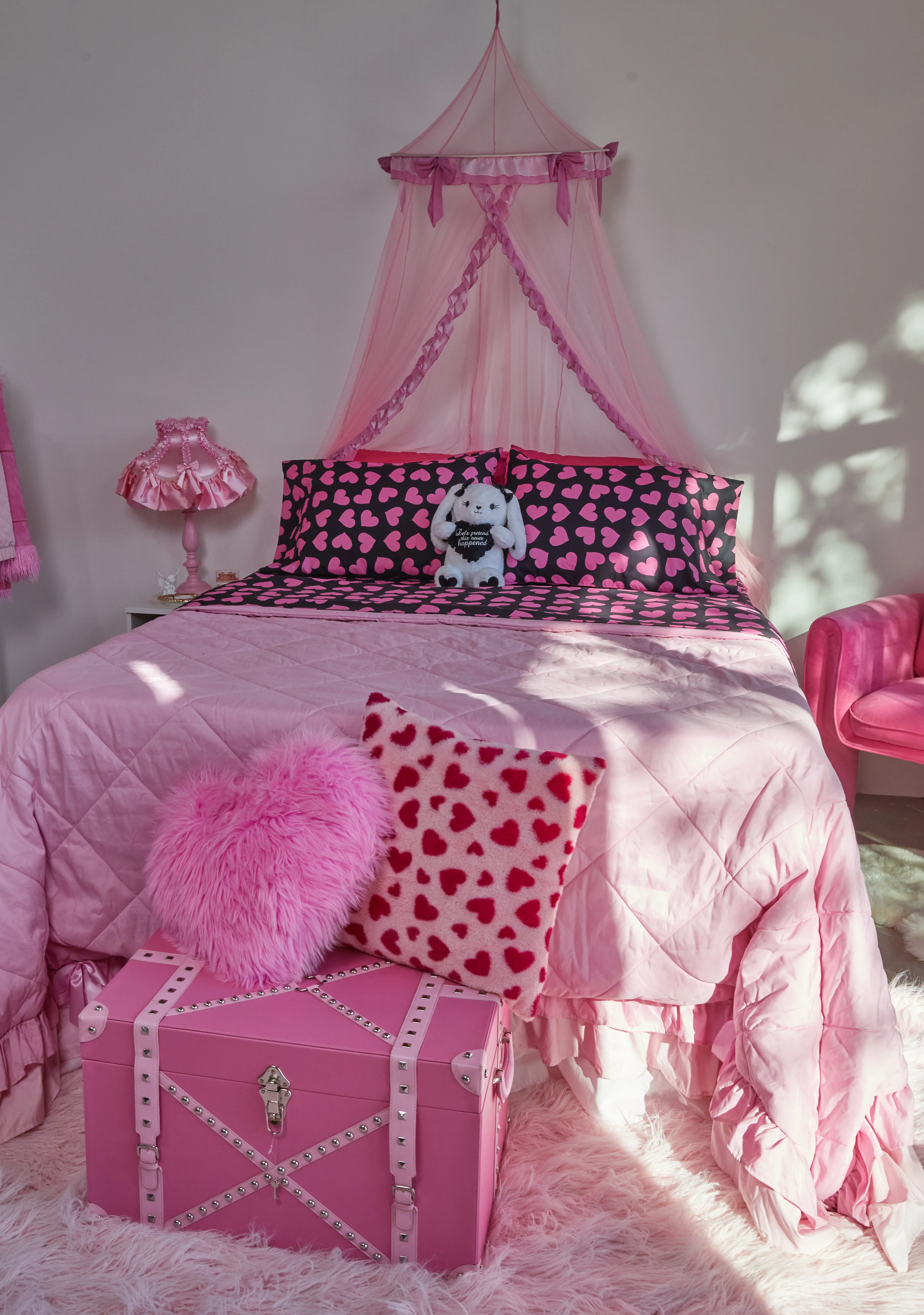 Maneater Sheets Set - Image 6